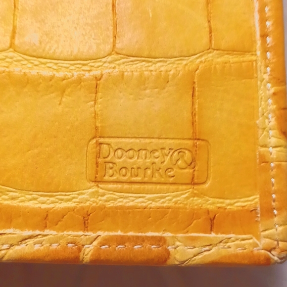 Dooney & Bourke wallet - Picture 3 of 3